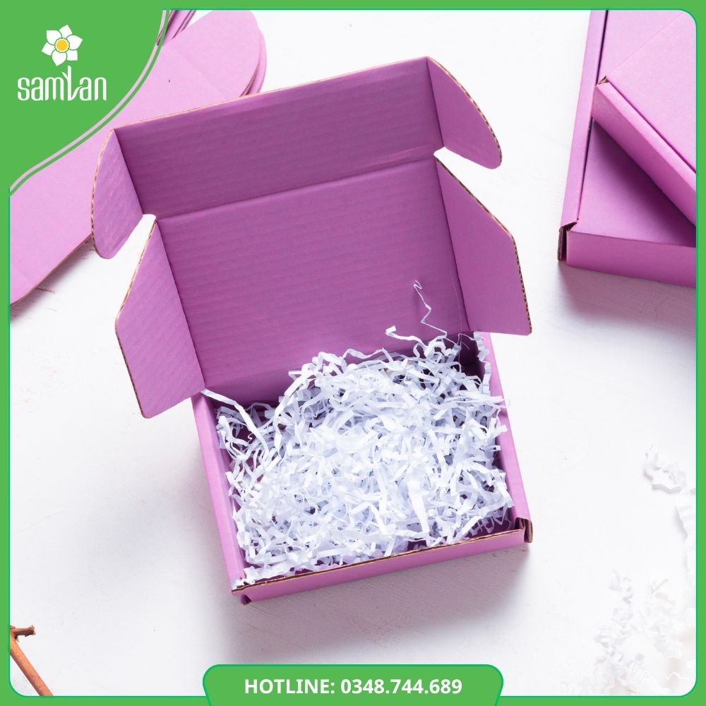 Read more about the article Carton Box Là Gì? Nhà Máy Sản Xuất Carton Boxes Theo Yêu Cầu